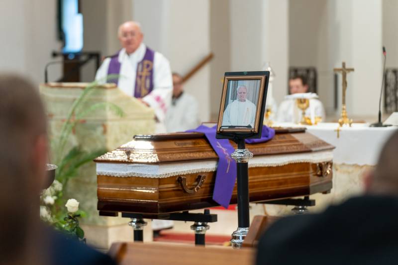 2025_10_27_gyurosovics temetes_27.jpg 2025_10_27_gyurosovics temetes_27.jpg